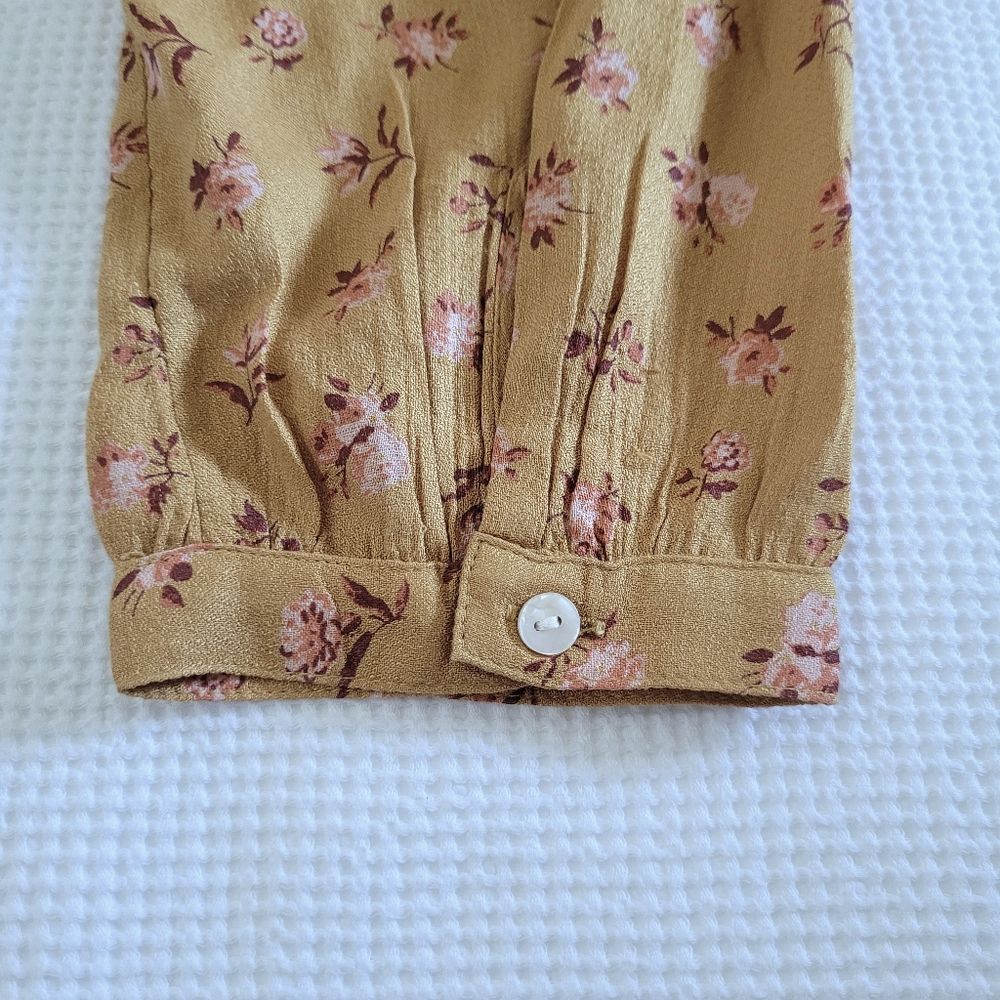 Lucky🍀 Brand Floral💐 Marigold Faux SurpliceTop - Picture 7 of 16